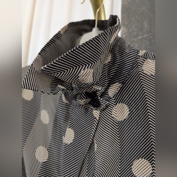 L.A.M.B By Gwen Stefani Silk Blouse Size 8 - Picture 2 of 9